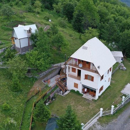 Alpbes Theth Guesthouse ชโคเดอร์ ภายนอก รูปภาพ
